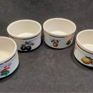 Set of six salem Staffordshire Oven to table soufflé casserole dishes